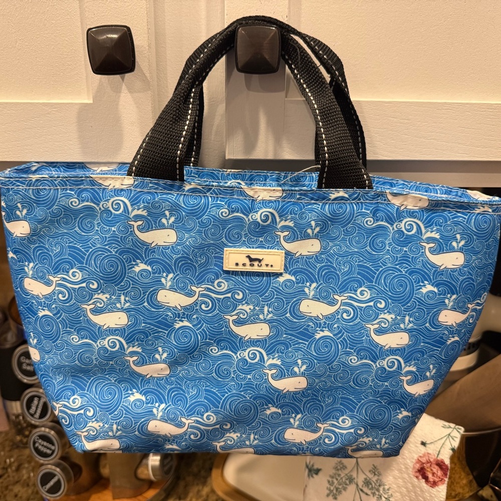 Scout Blue Whale lunch bag